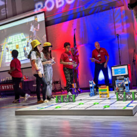 Featured image of article: VEX Robotics State Championship